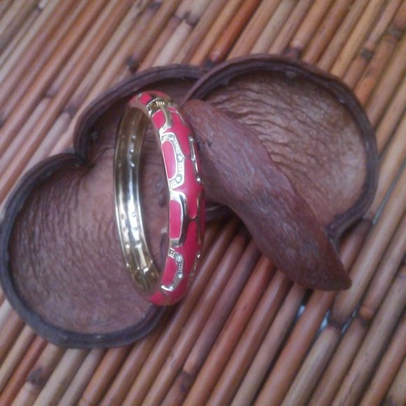 Pink and Gold Click Hinged Enamel Bracelet - Picture 10 of 16